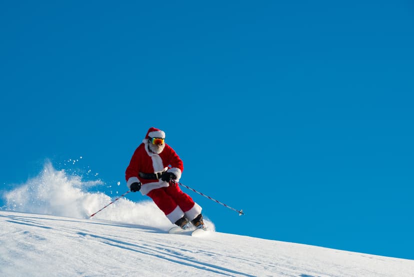 https://a.storyblok.com/f/150663/2120x1415/5e54b9b60f/santa-skiing-at-christmas.jpg